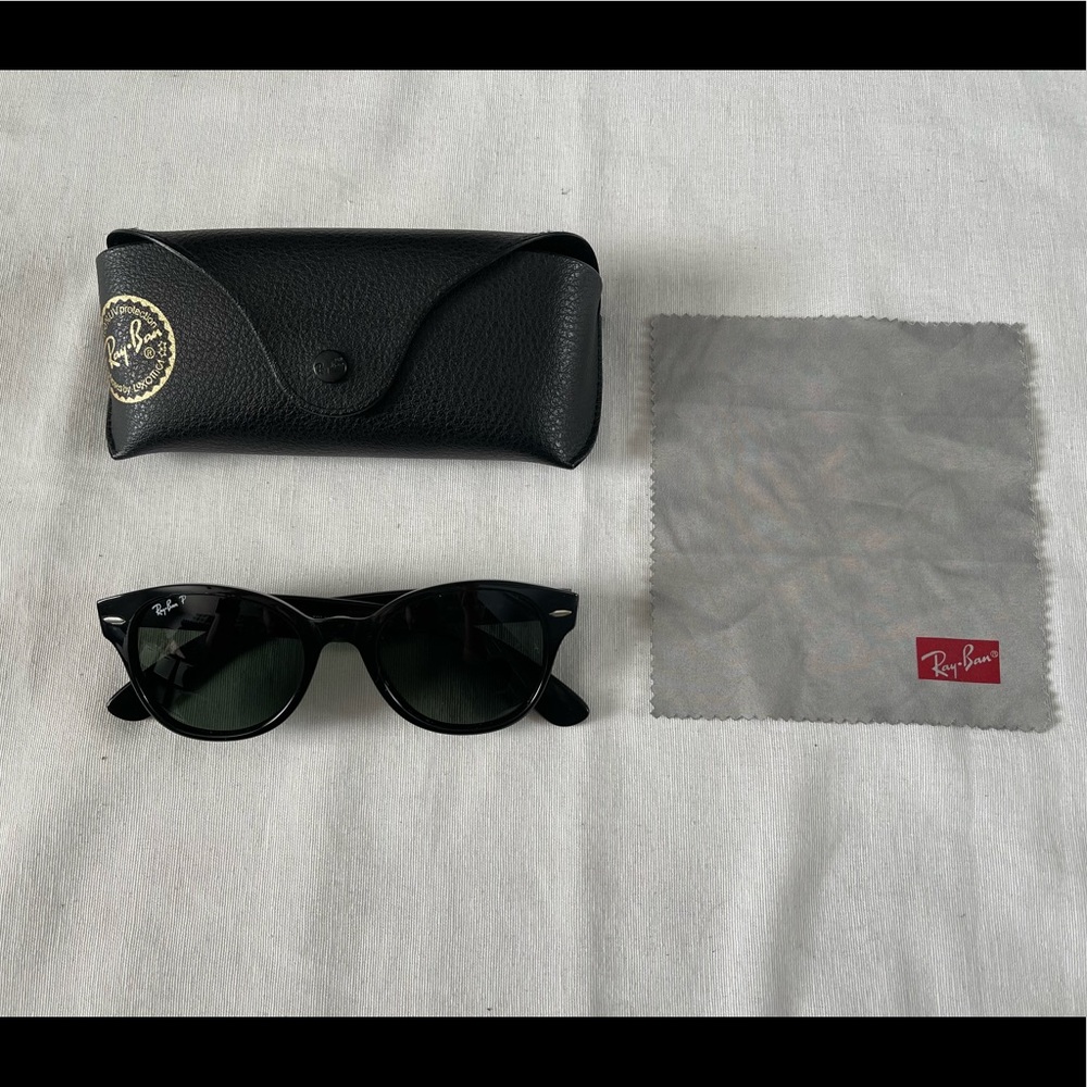 Ray-Ban Black Cat-Eye Sunglasses with Dark Green Lenses